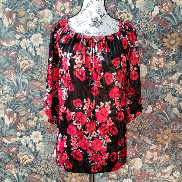Black and Red Roses Floral velvet top Off Shoulder 3XL - Picture 3 of 6